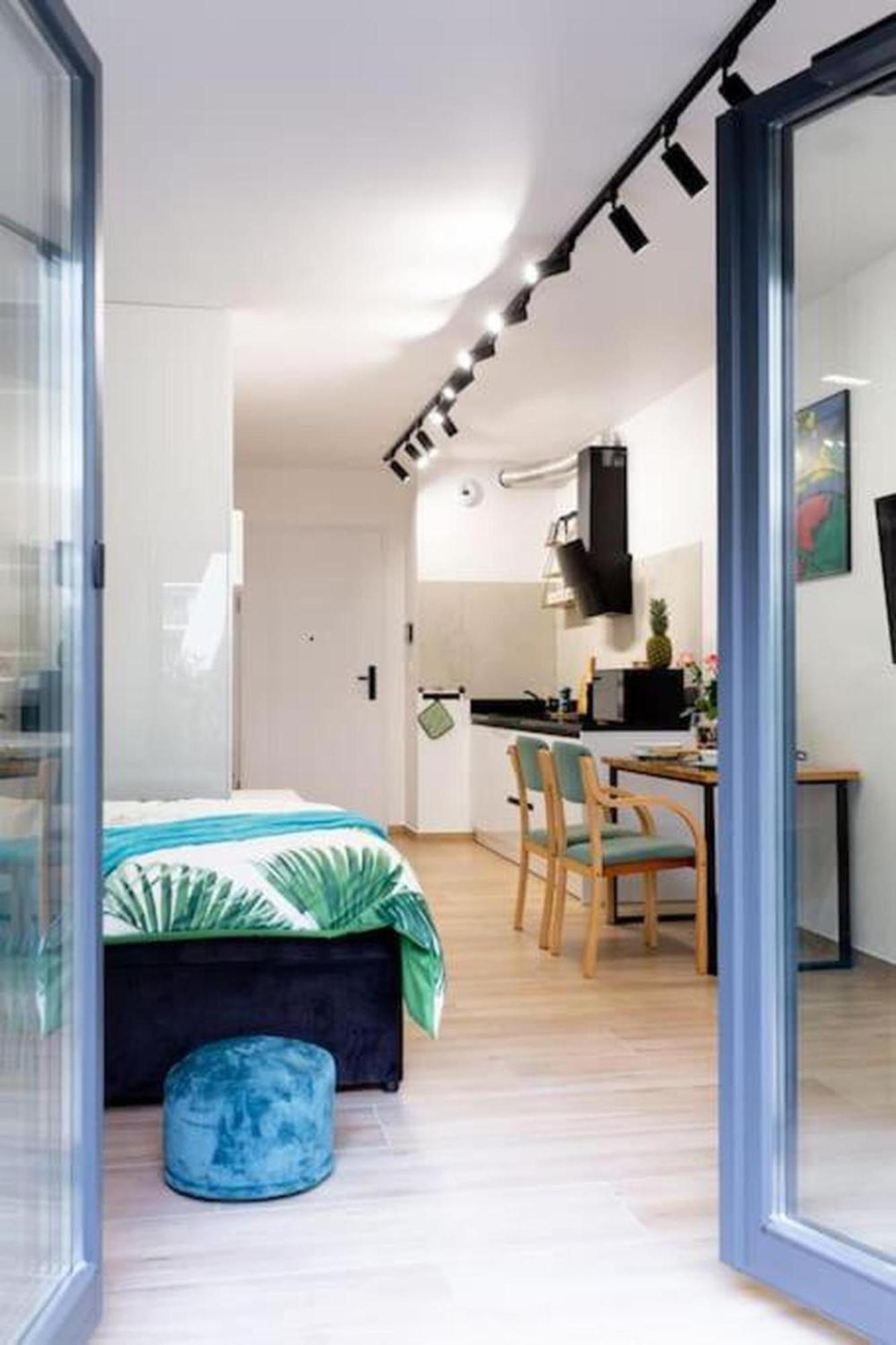 Luxurycity With Terrace Apartment